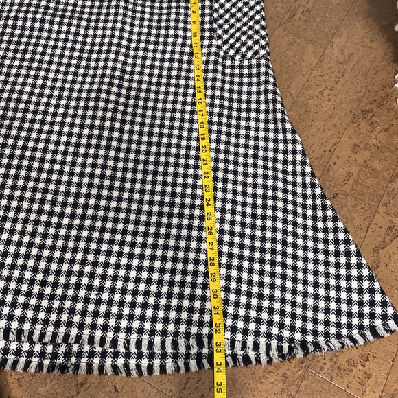 Vintage 90’s black/white Houndstooth 100% pure wool! Frey hem. Size 16 - Picture 14 of 17